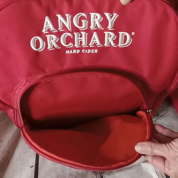Angry Orchard picnic backpack - Picture 6 of 9